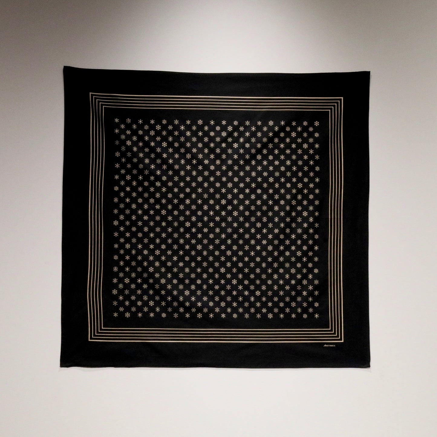 SQUARE SCARF SNOWFLAKES