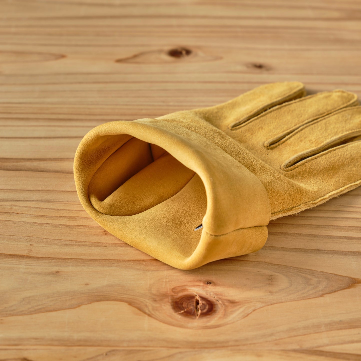 AGNELLE SAUMUR GLOVES LAMBSKIN NUBUCK UNLINED