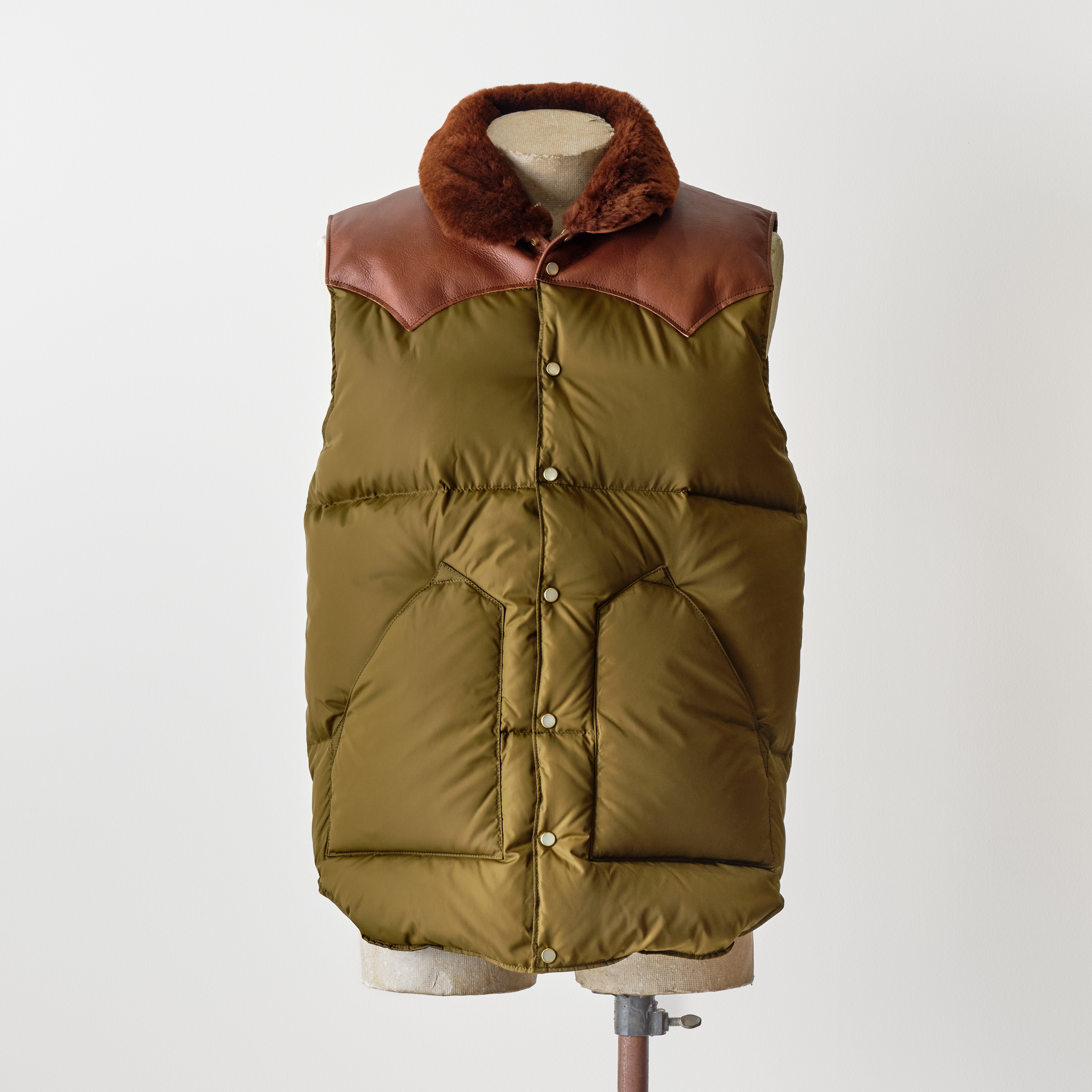ROCKY MOUNTAIN Christy Vest◆未使用 Rocky Mountain Christy Down Vest (Beige) – BROGUE