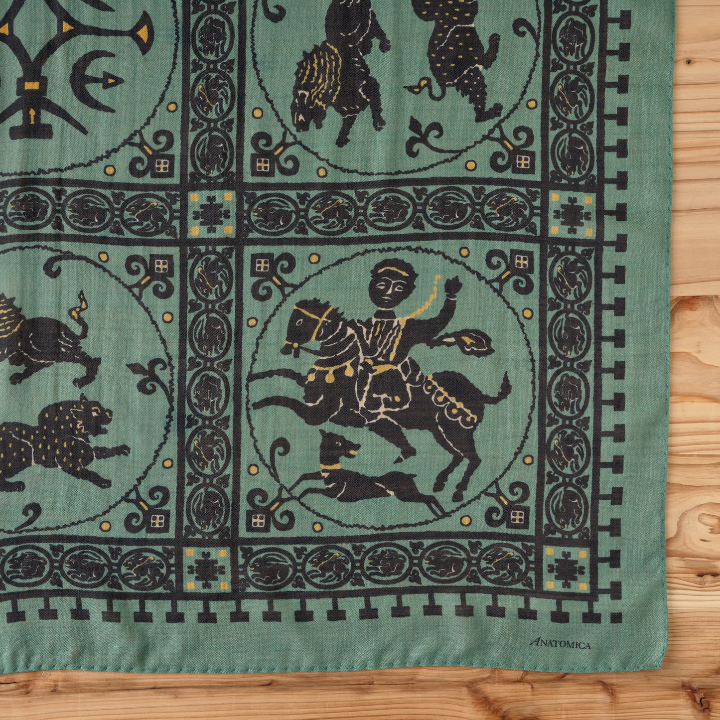 SQUARE SCARF MOSAIC ANIMALS EMERALD