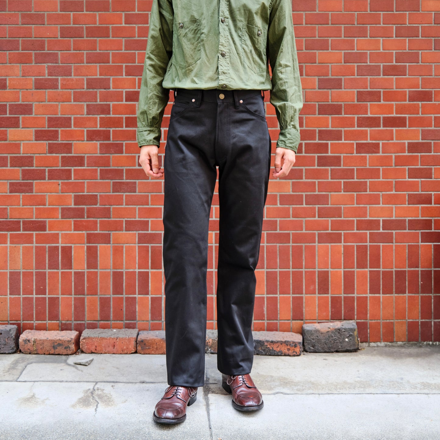 618 CALIFORNIAN SATEEN BLACK