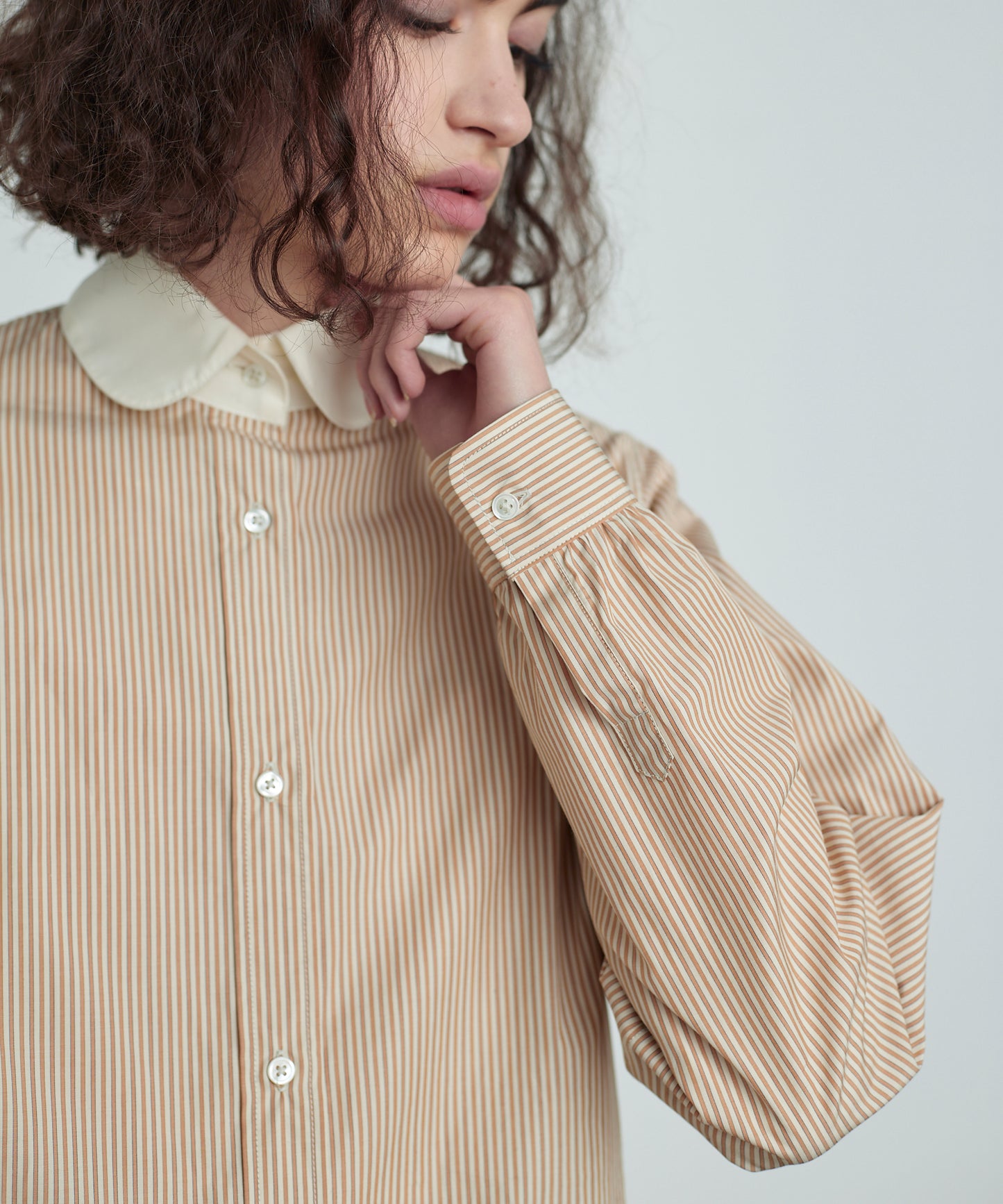 LiZZiE-R SHIRTS BEIGE STRIPE