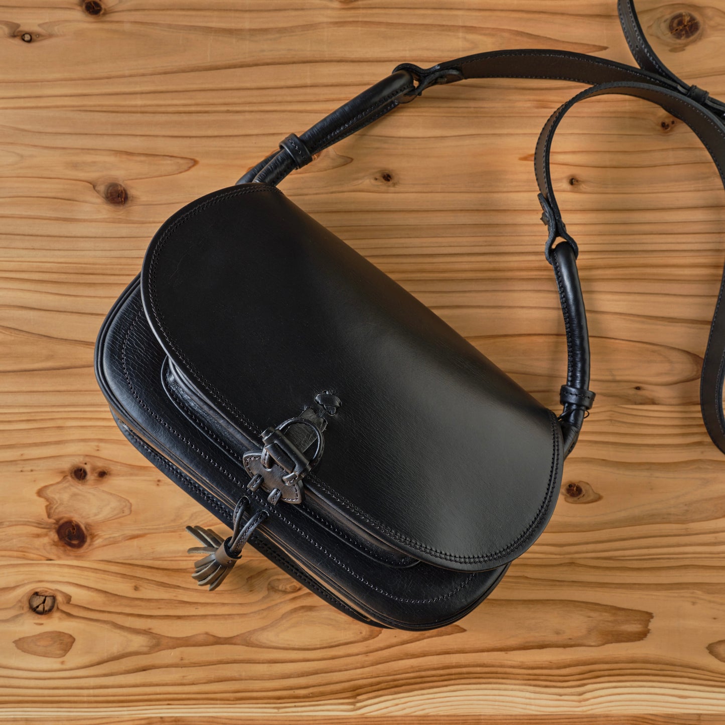 ANDALUSIA LISO BAG BLACK