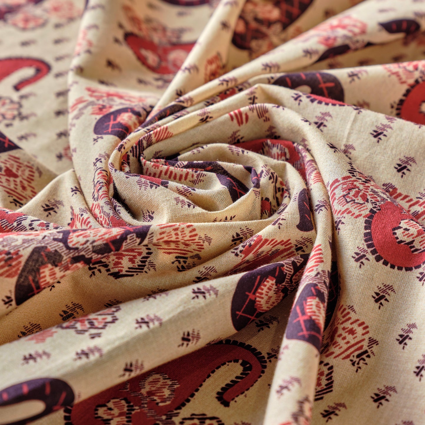SQUARE SCARF PAISLEY
