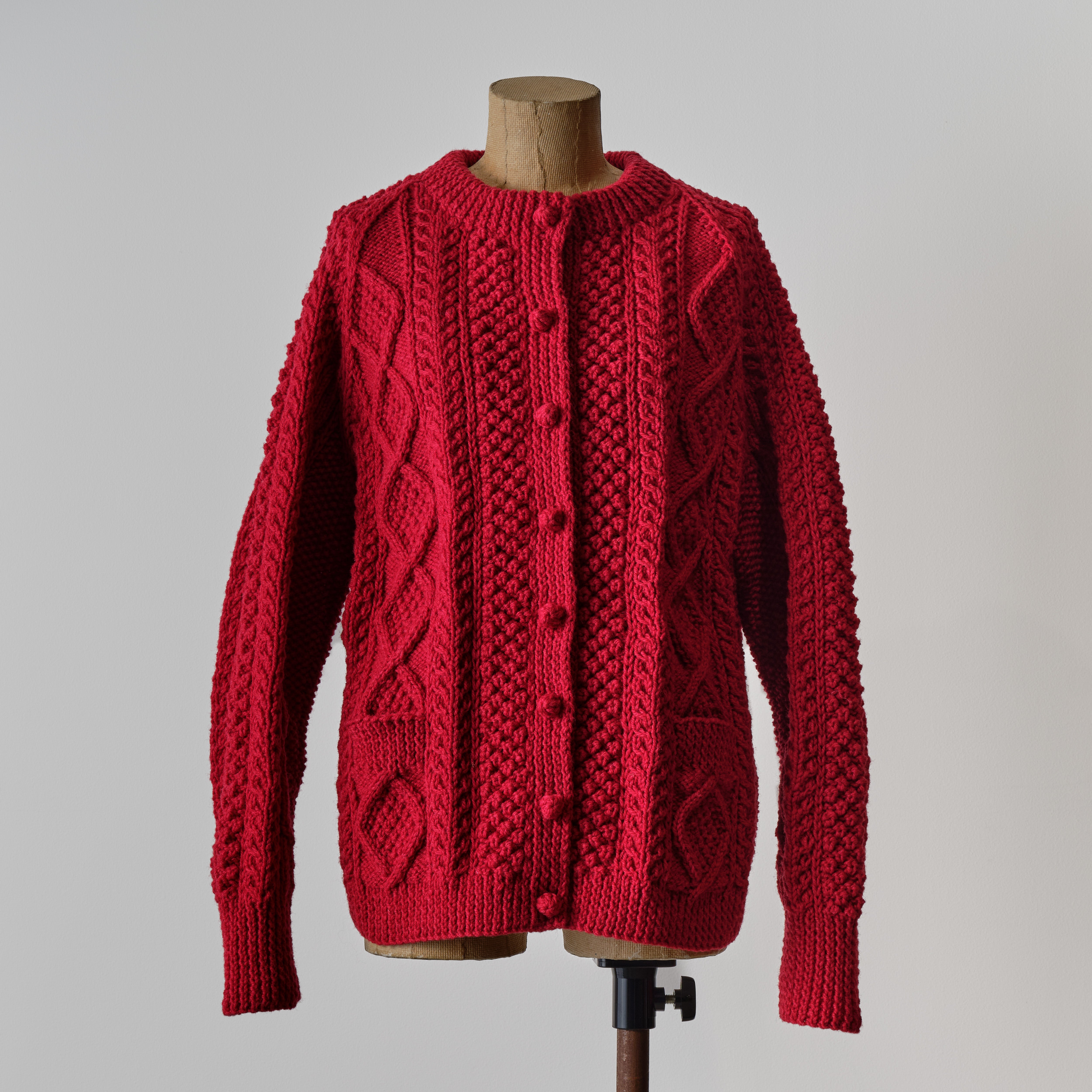 ATHENA DESIGNS for ANATOMICA ARAN CARDIGAN RED – ANATOMICA NAGOYA