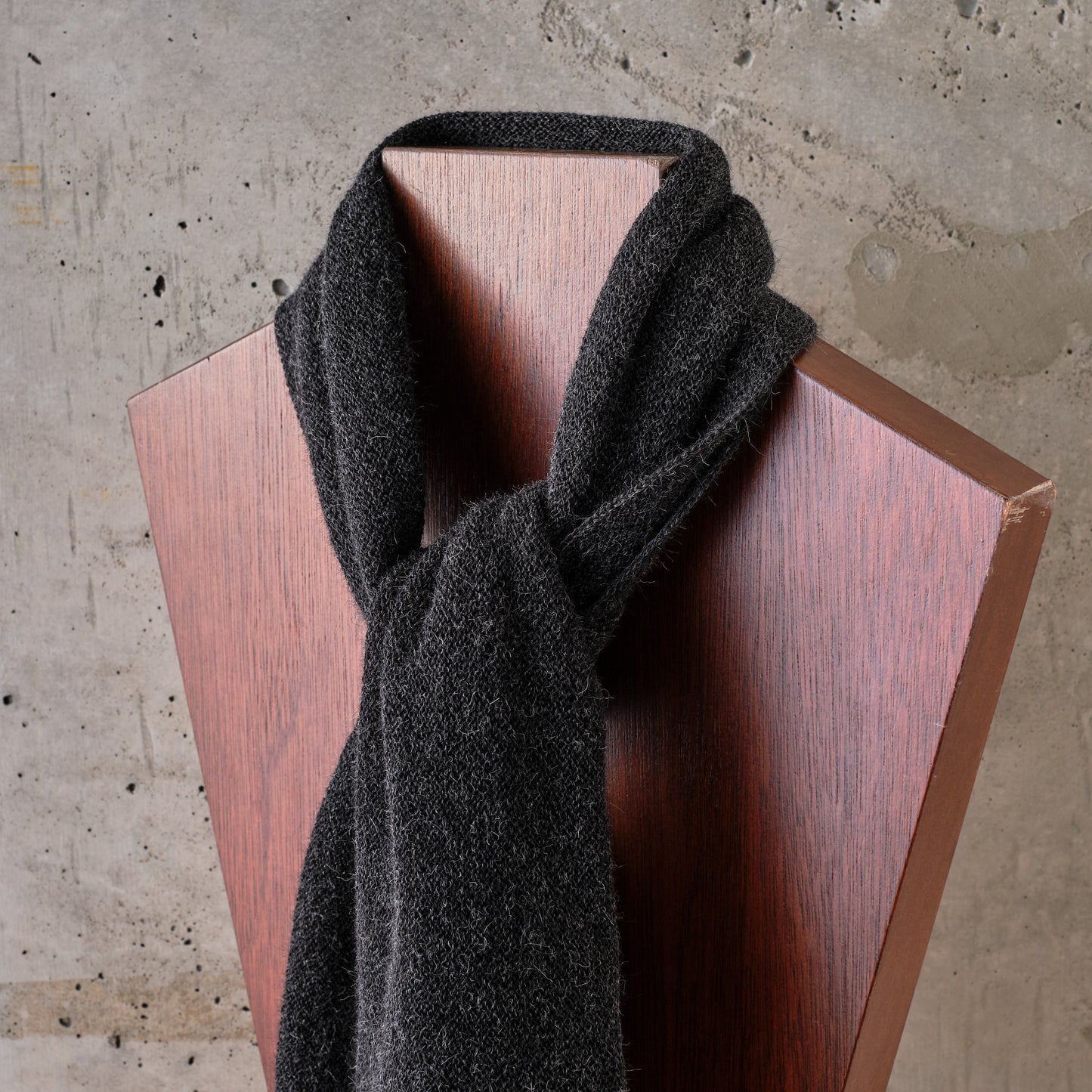 【NAGOYA LIMITED COLOR】FANNI LEMMERMAYER 2PLY SCARF CHARCOAL