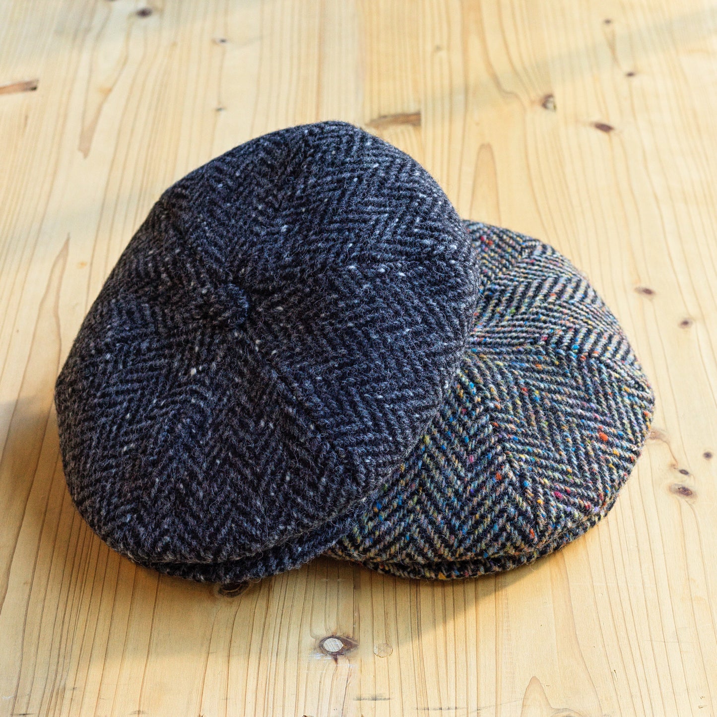 BELGIAN NEWSBOY CAP DONEGAL TWEED HRRING-BONE