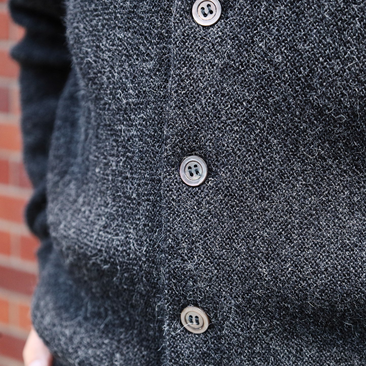 【NAGOYA LIMITED COLOR】 FANNI LEMMERMAYER  2PLY CARDIGAN CHARCOAL