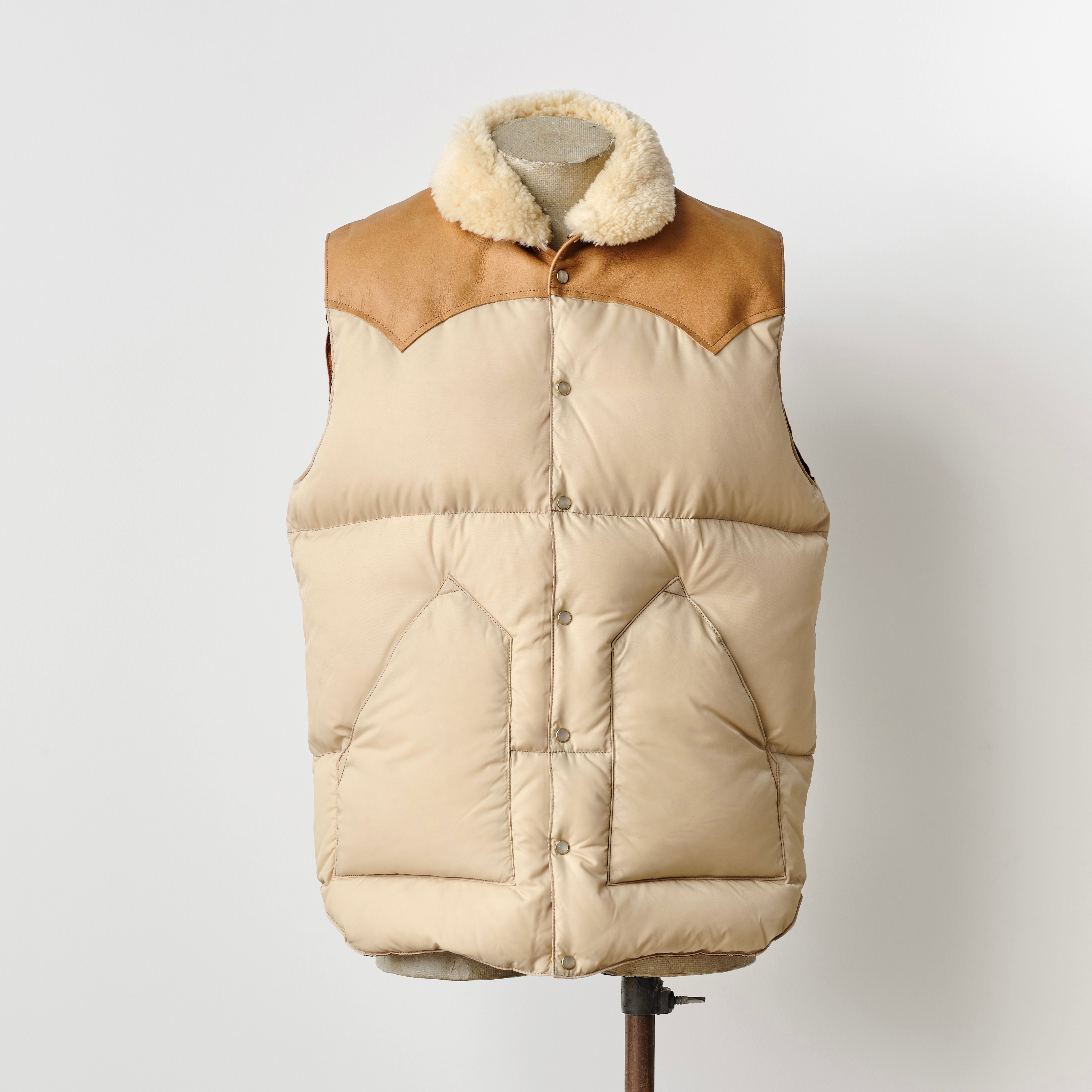 RMFC CHRISTY VEST L.BEIGE – ANATOMICA NAGOYA
