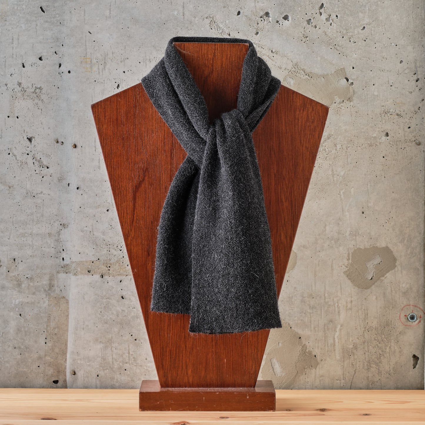 【NAGOYA LIMITED COLOR】FANNI LEMMERMAYER 2PLY SCARF CHARCOAL