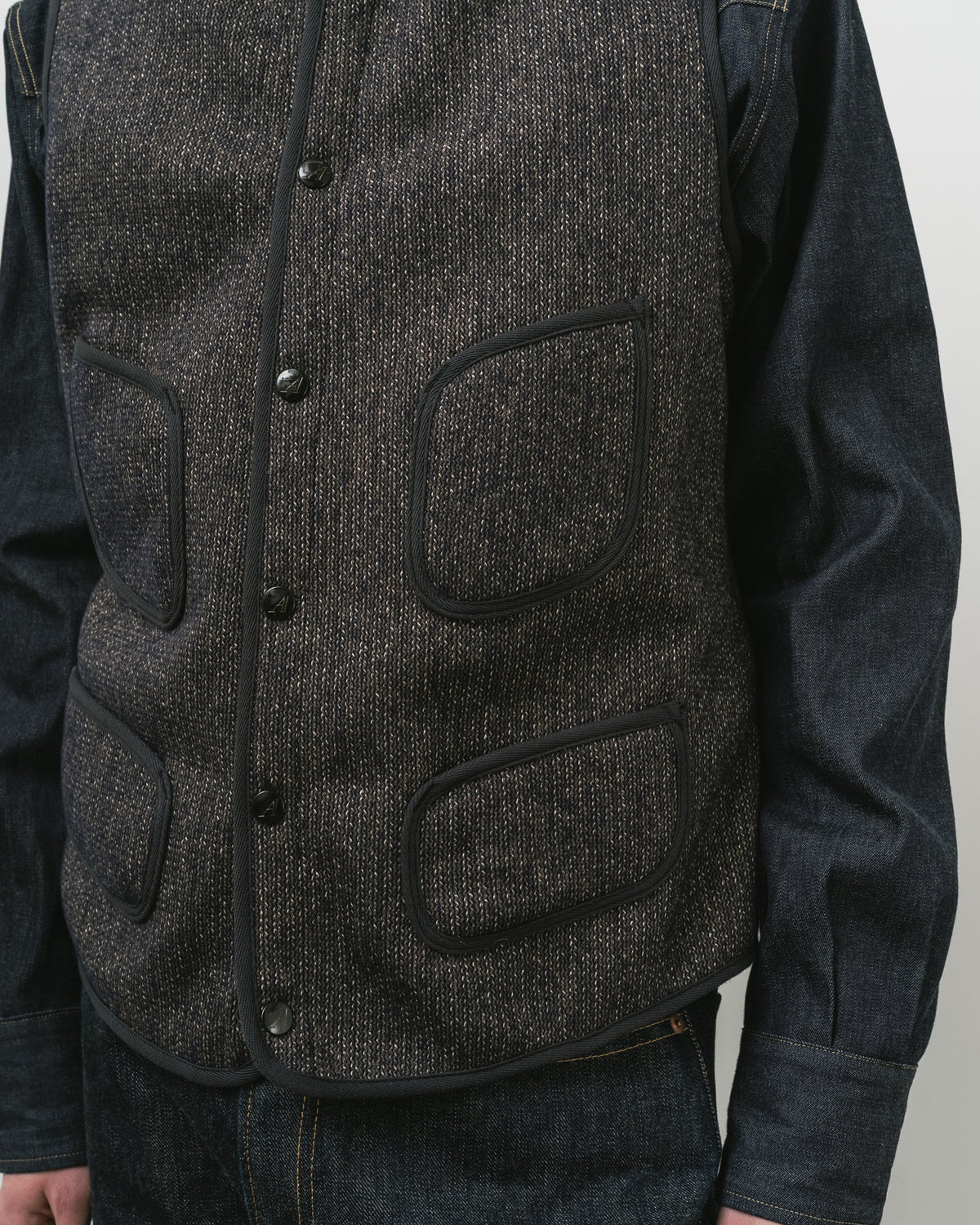 【Restock on Saturday, October 3rd】 BEACH CLOTH VEST SALT & PEPPER