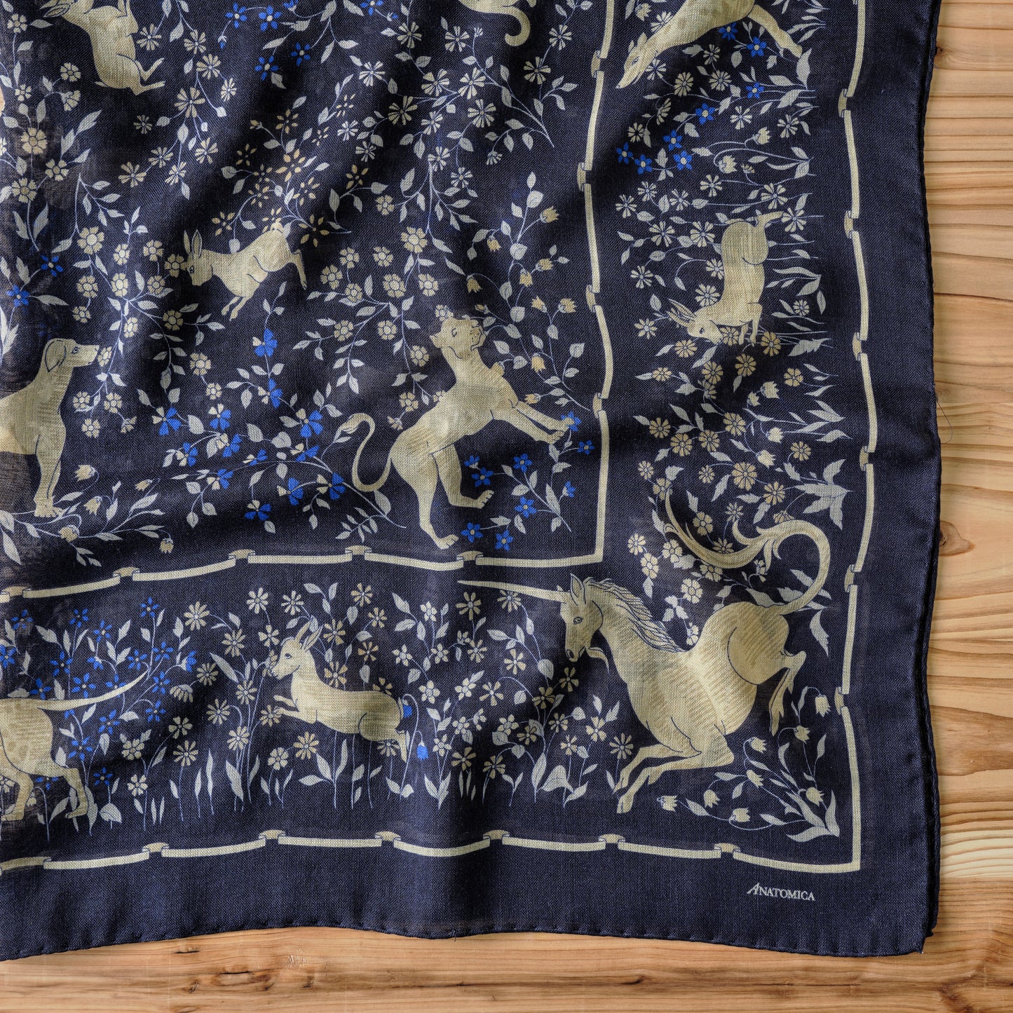 SQUARE SCARF UNICORN