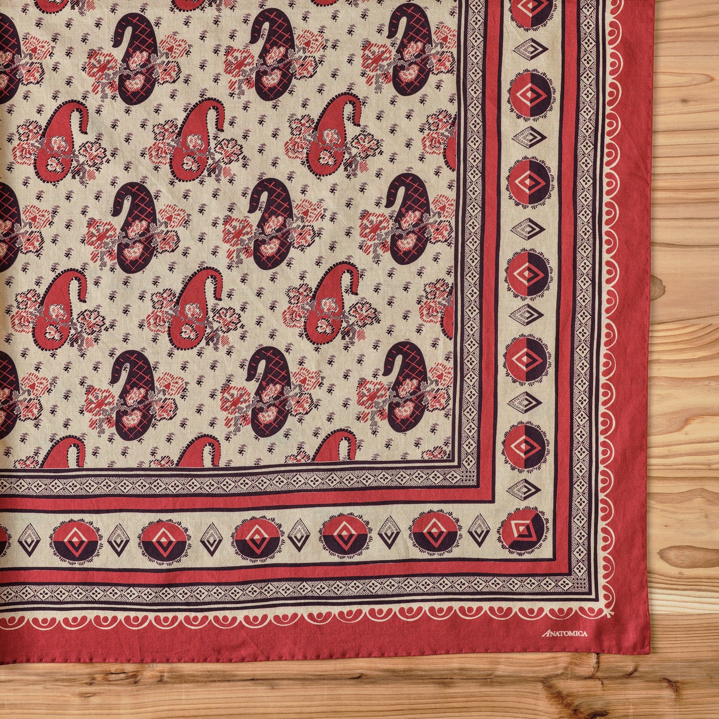 SQUARE SCARF PAISLEY