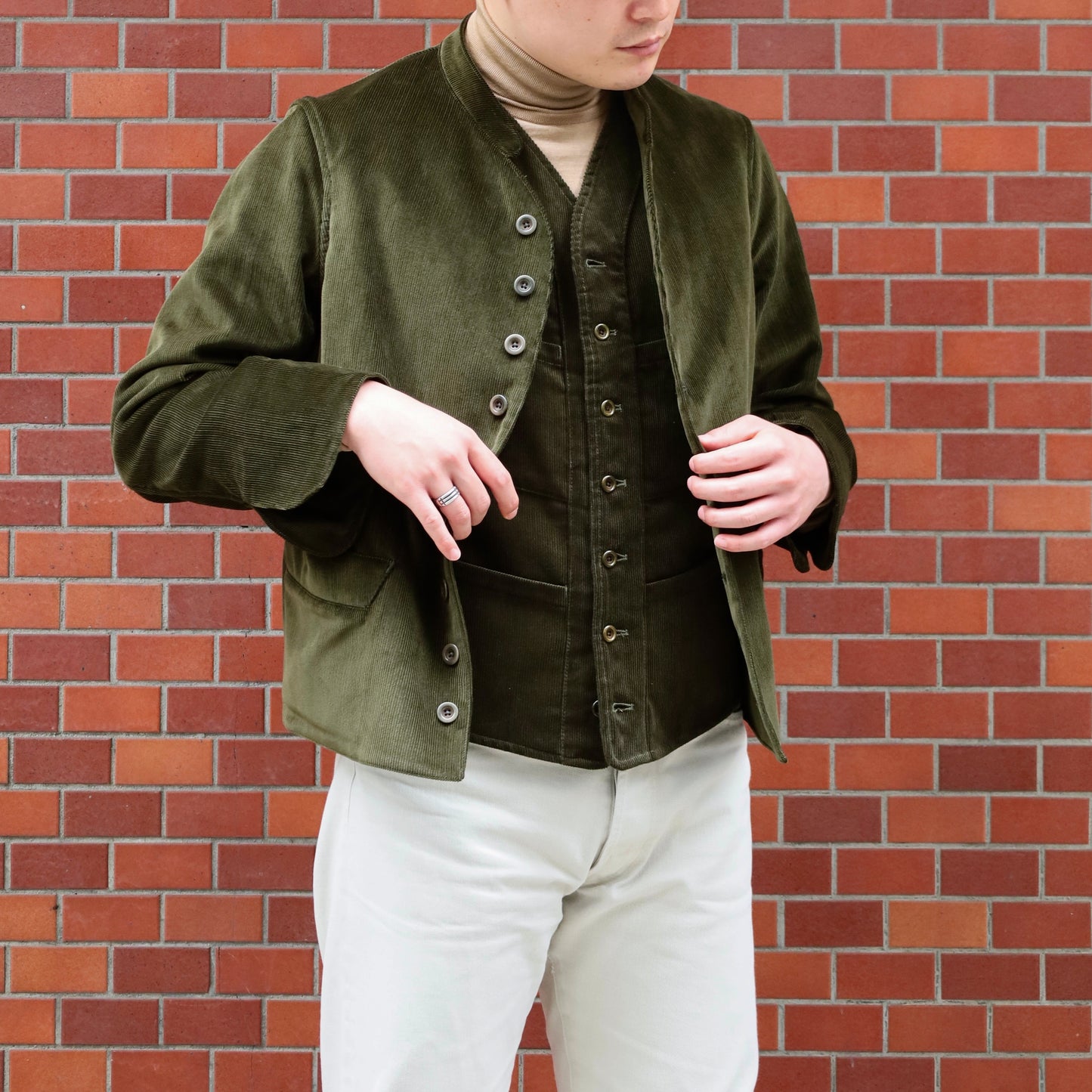 SAGAN BABY CORDUROY OLIVE