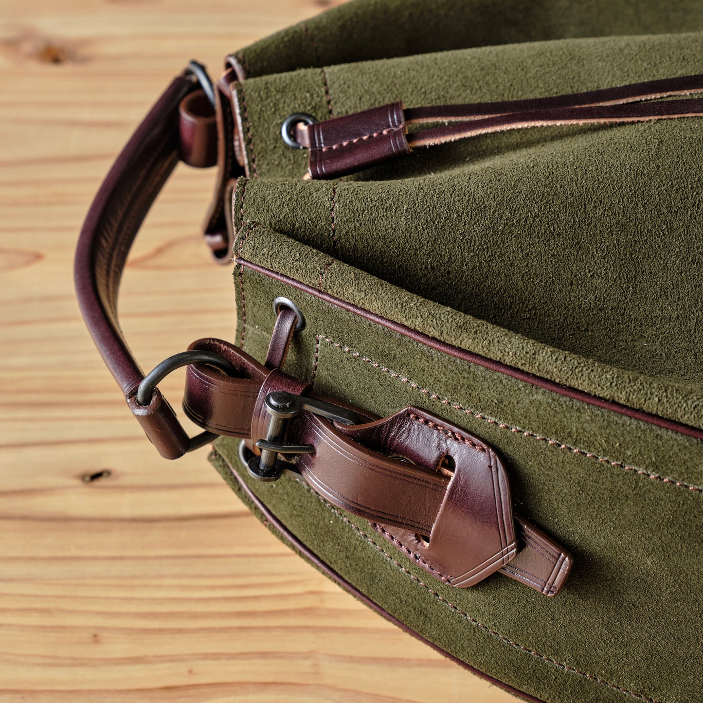 ANDALUSIA BOLSO CARTUCHO BAG SUEDE