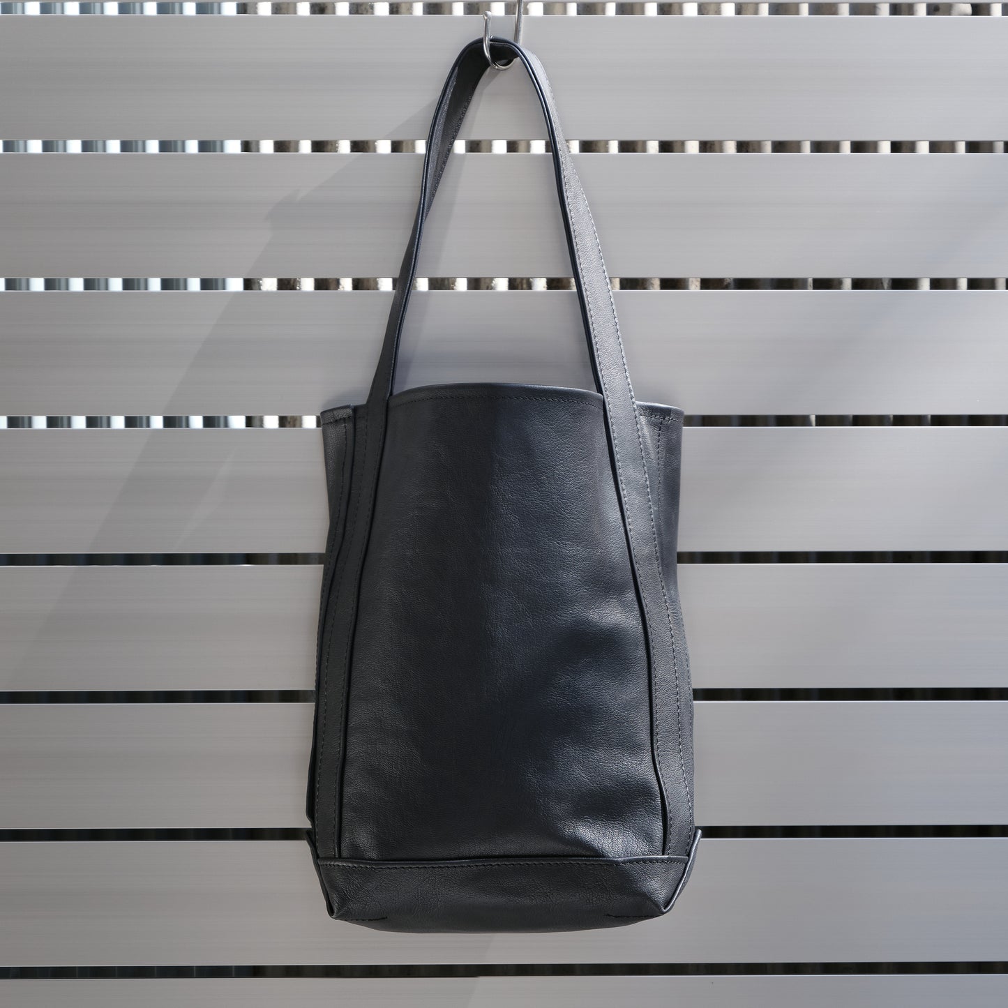 ANATOMICA by TEMBEA BAGUETTE TOTE GOAT LEATHER