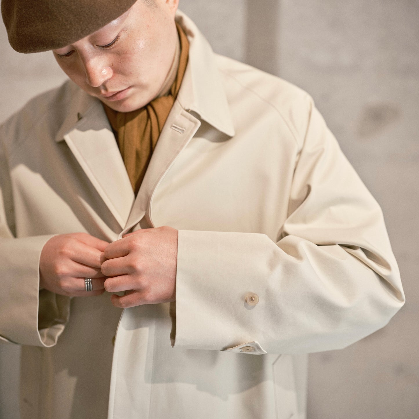 SINGLE RAGLAN COAT GABARDINE OYSTER