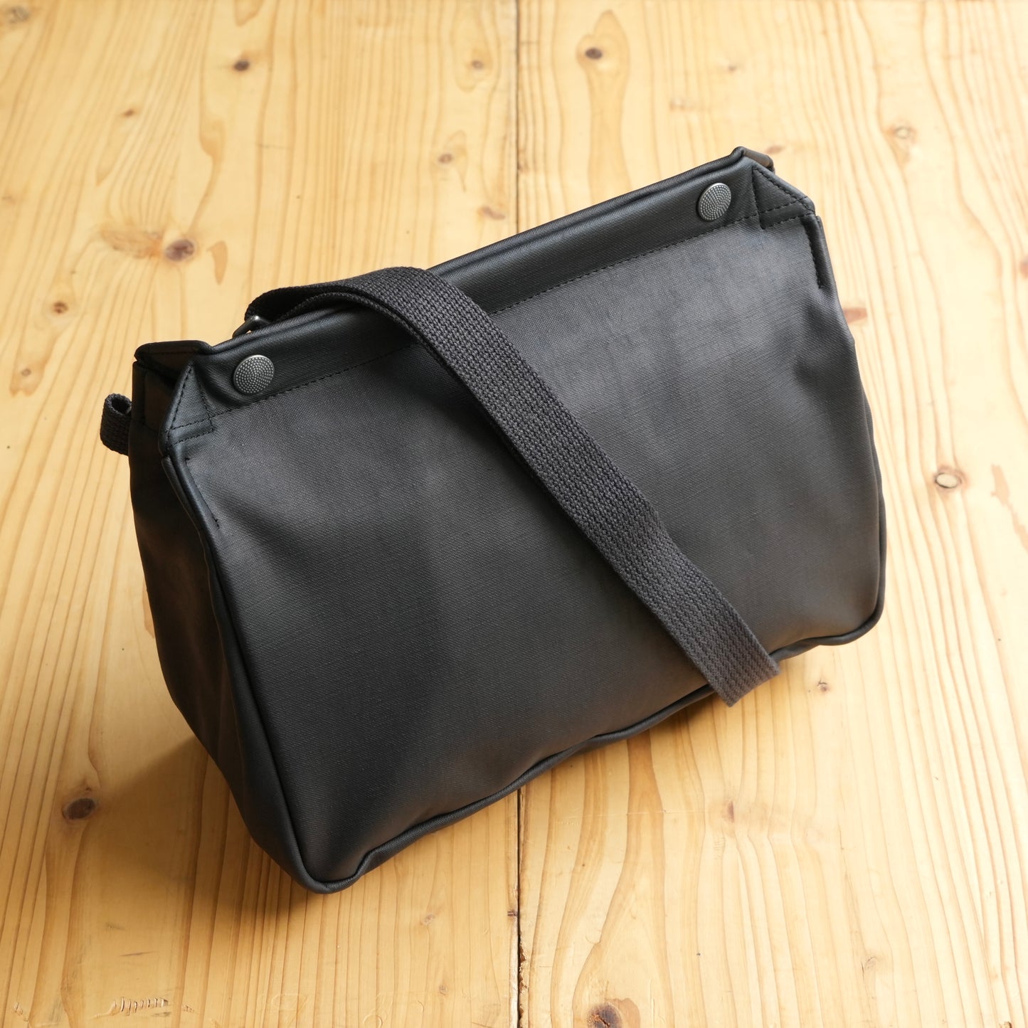 SMALL SHOULDER BAG