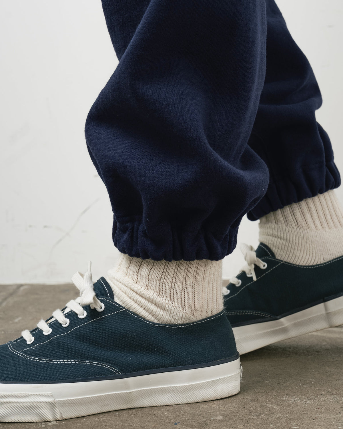 【Restock on Saturday, October 3rd】 SWEAT PANTS NAVY